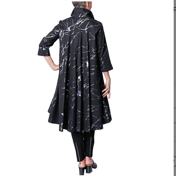 Nwt RED CORAL dramatic high low blouse - Picture 3 of 7